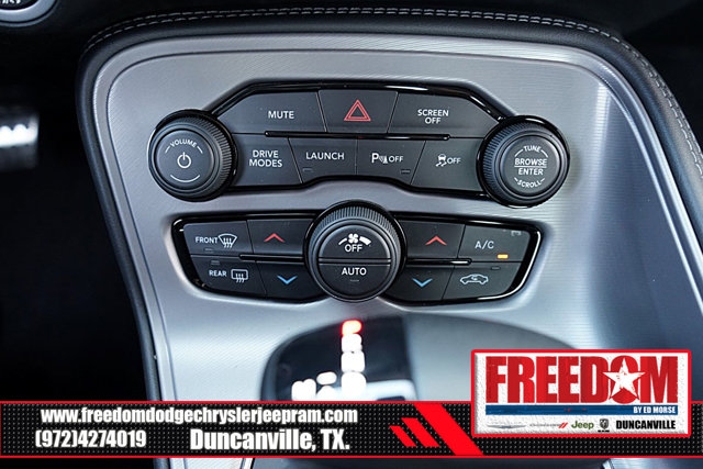Vehicle image 21 of 43