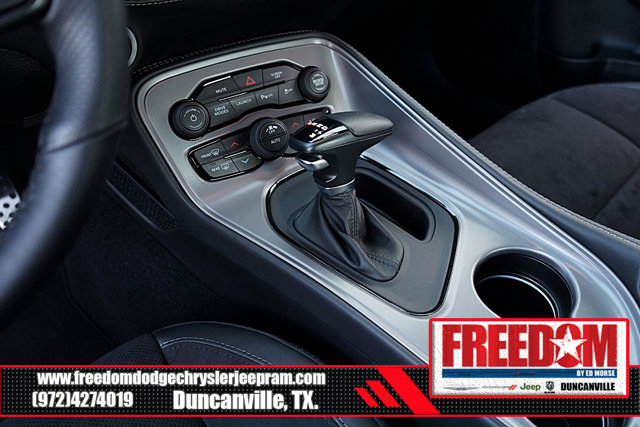 Vehicle image 25 of 43