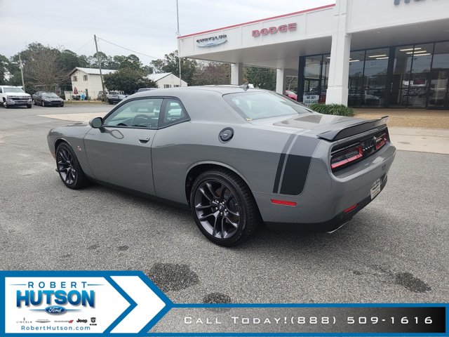 Vehicle image 6 of 21