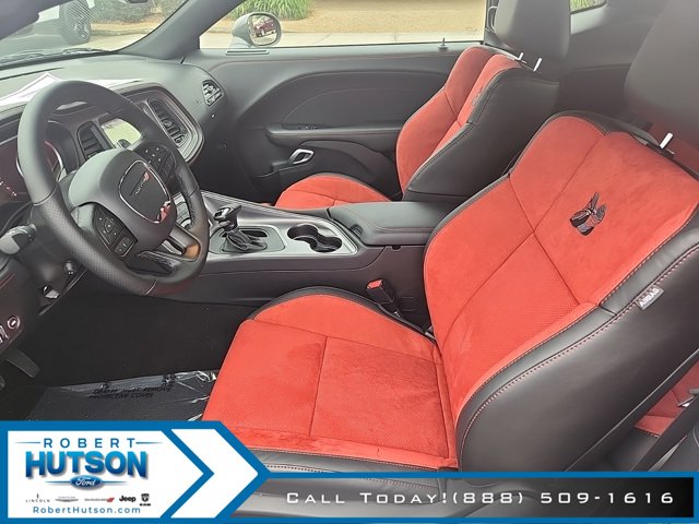 Vehicle image 11 of 21