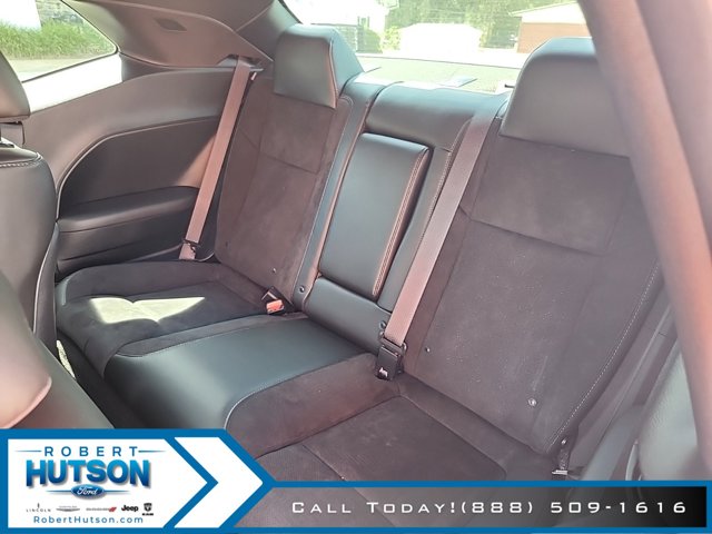 Vehicle image 14 of 23