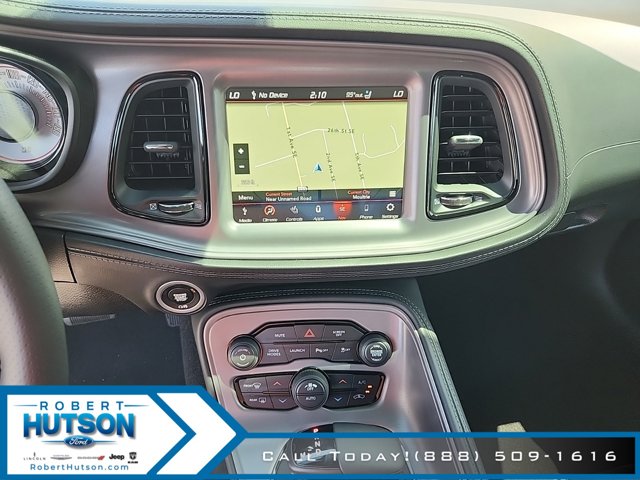 Vehicle image 18 of 23