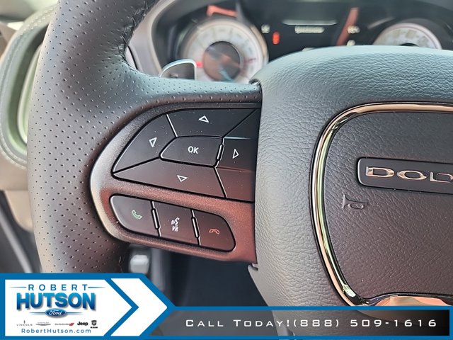Vehicle image 20 of 23