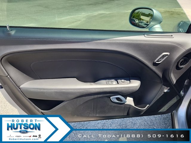 Vehicle image 10 of 23