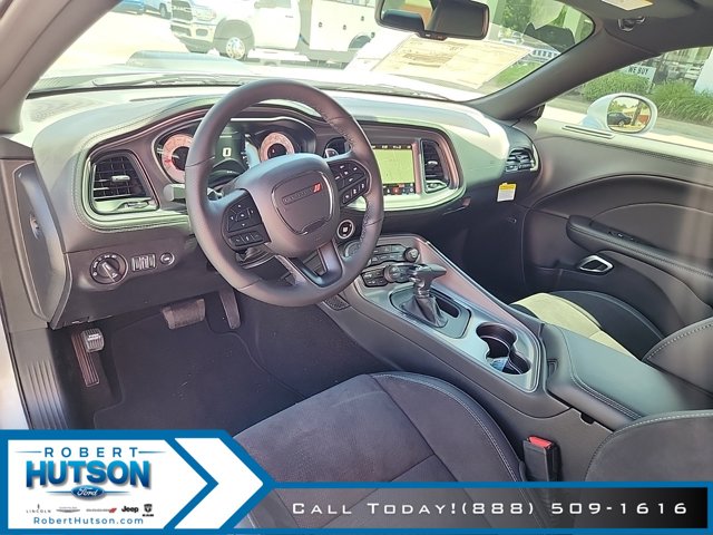 Vehicle image 13 of 23