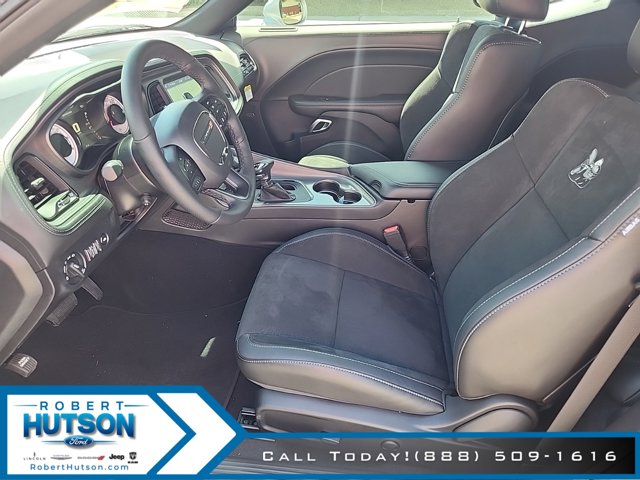 Vehicle image 11 of 23