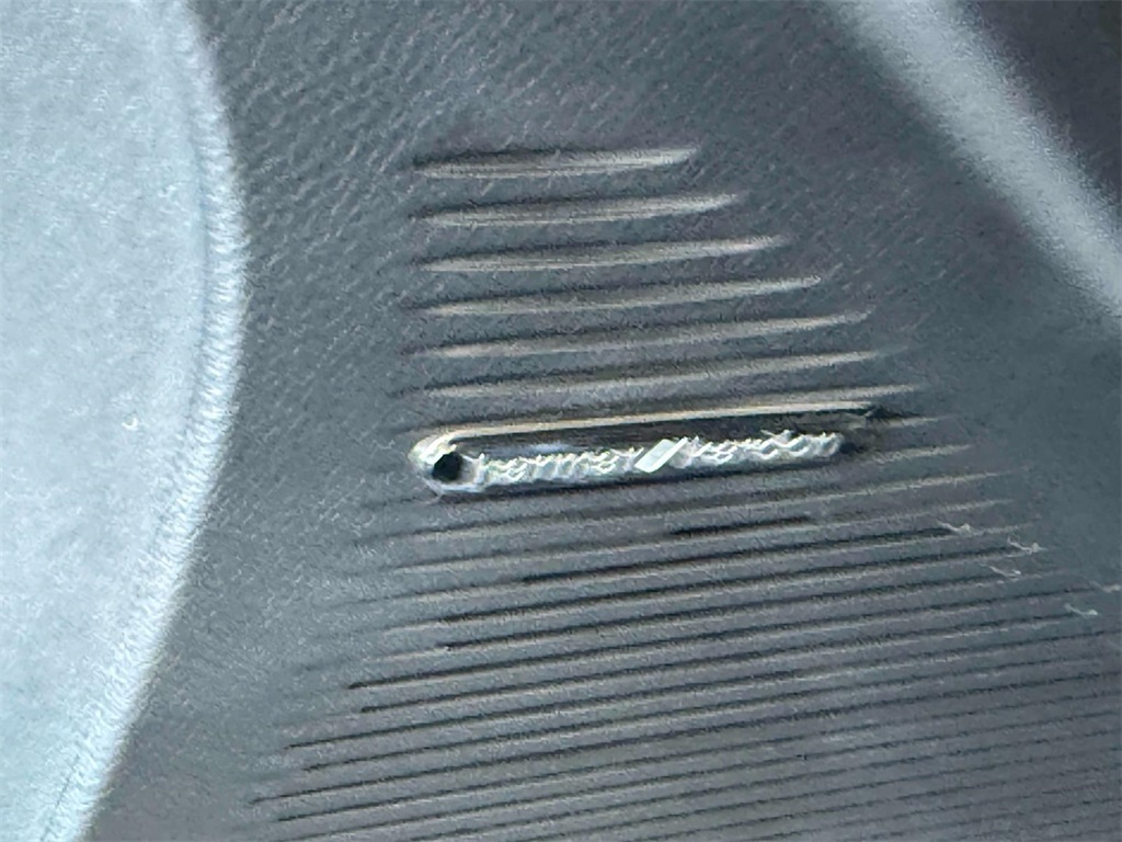 Vehicle image 36 of 46
