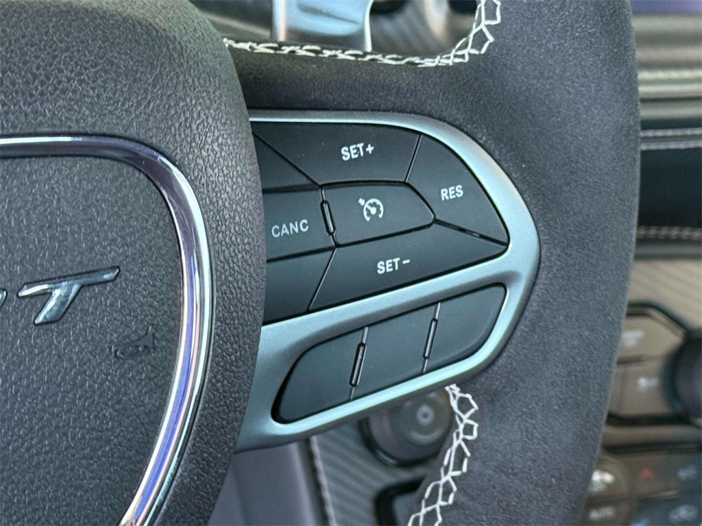 Vehicle image 41 of 46