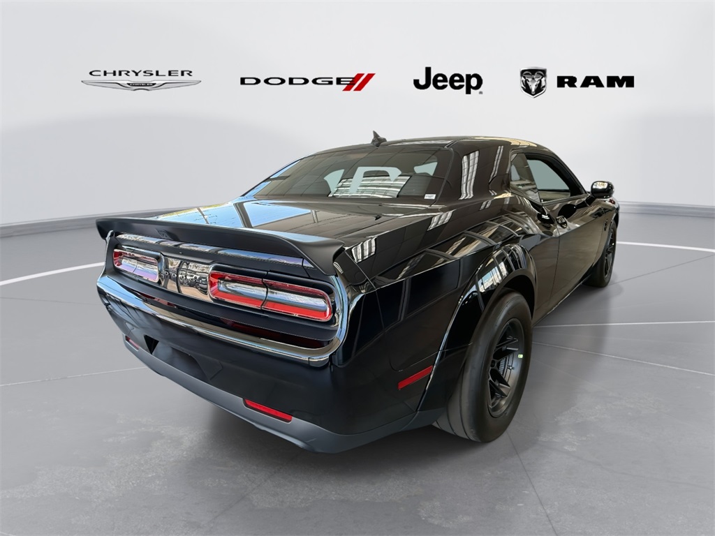 Vehicle image 4 of 46