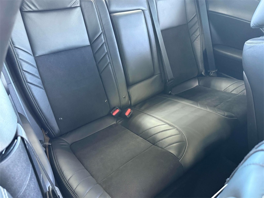 Vehicle image 16 of 46