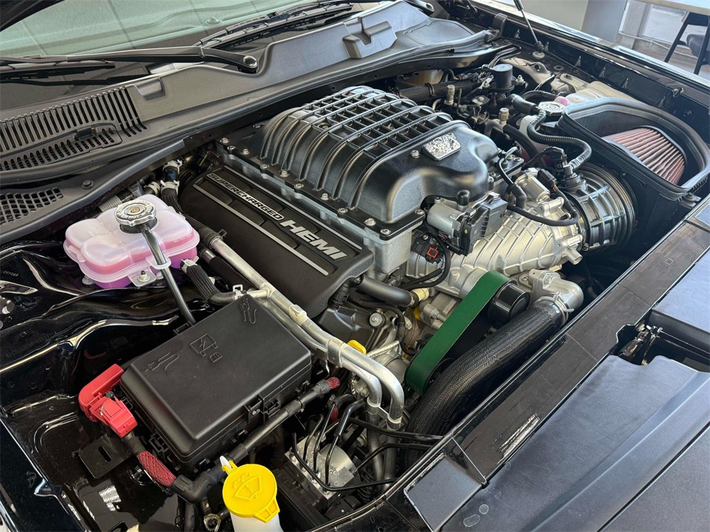 Vehicle image 7 of 46