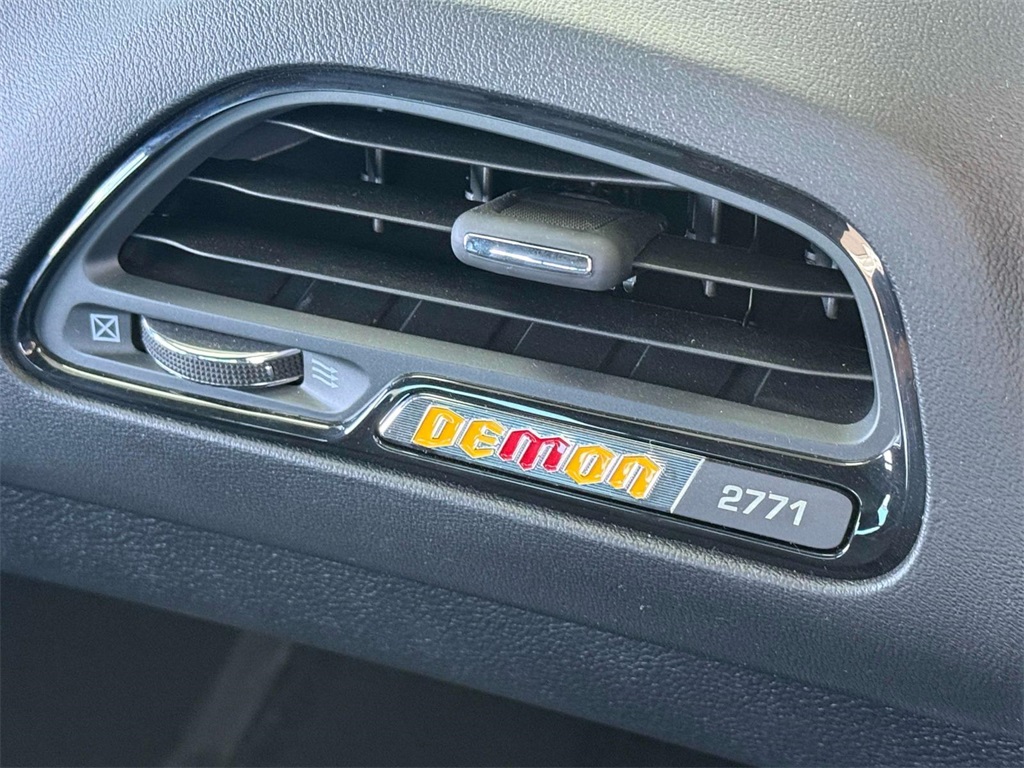 Vehicle image 34 of 46