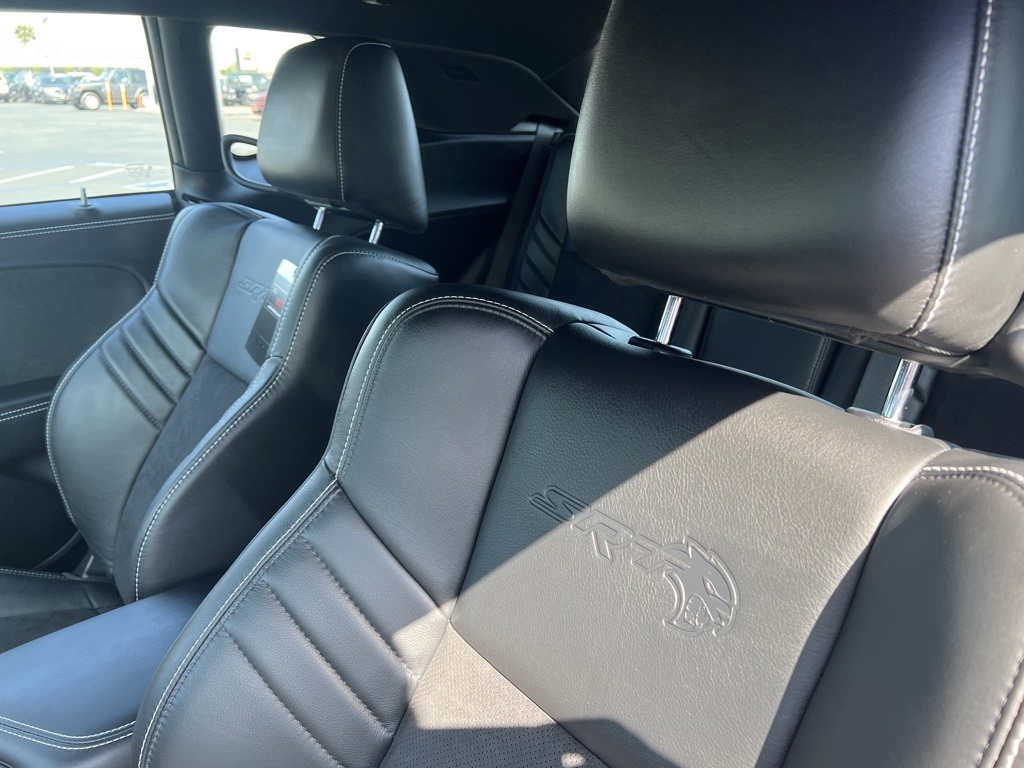 Vehicle image 11 of 13