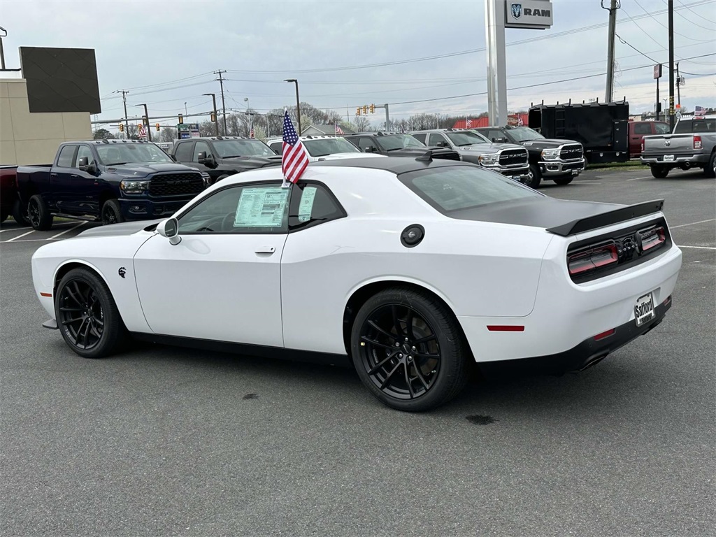 Vehicle image 6 of 19