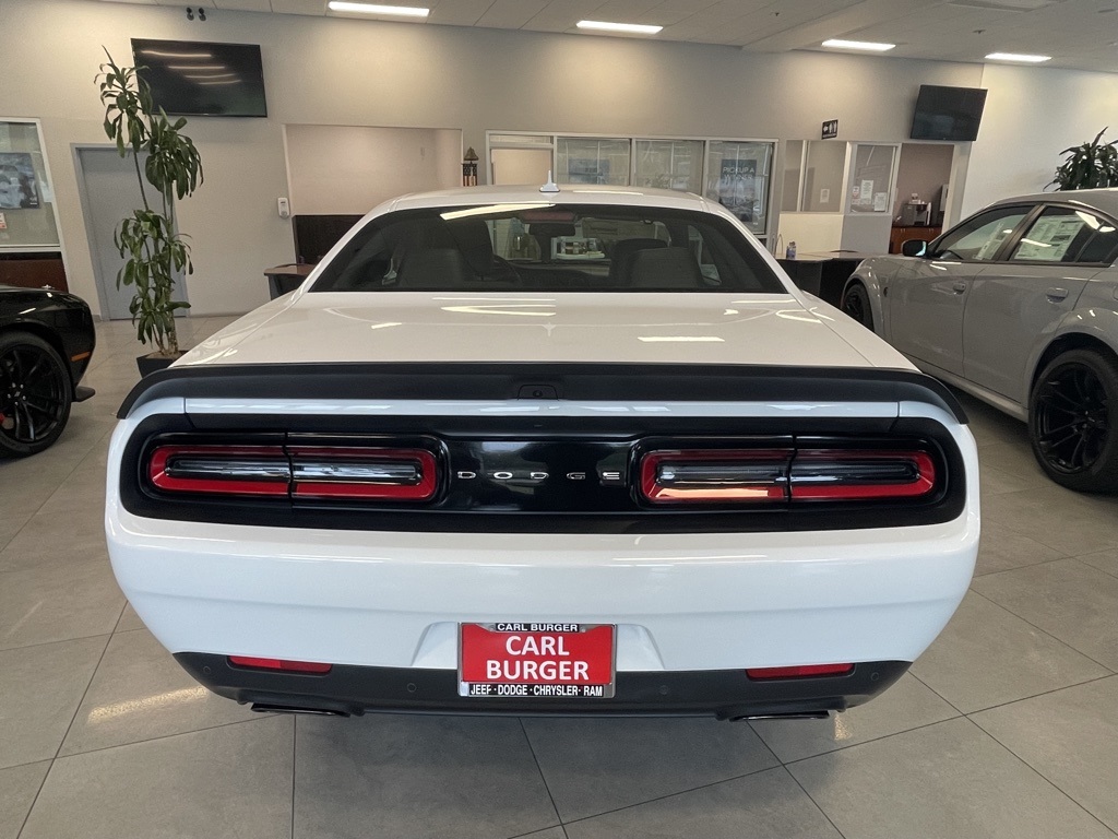 Vehicle image 6 of 29