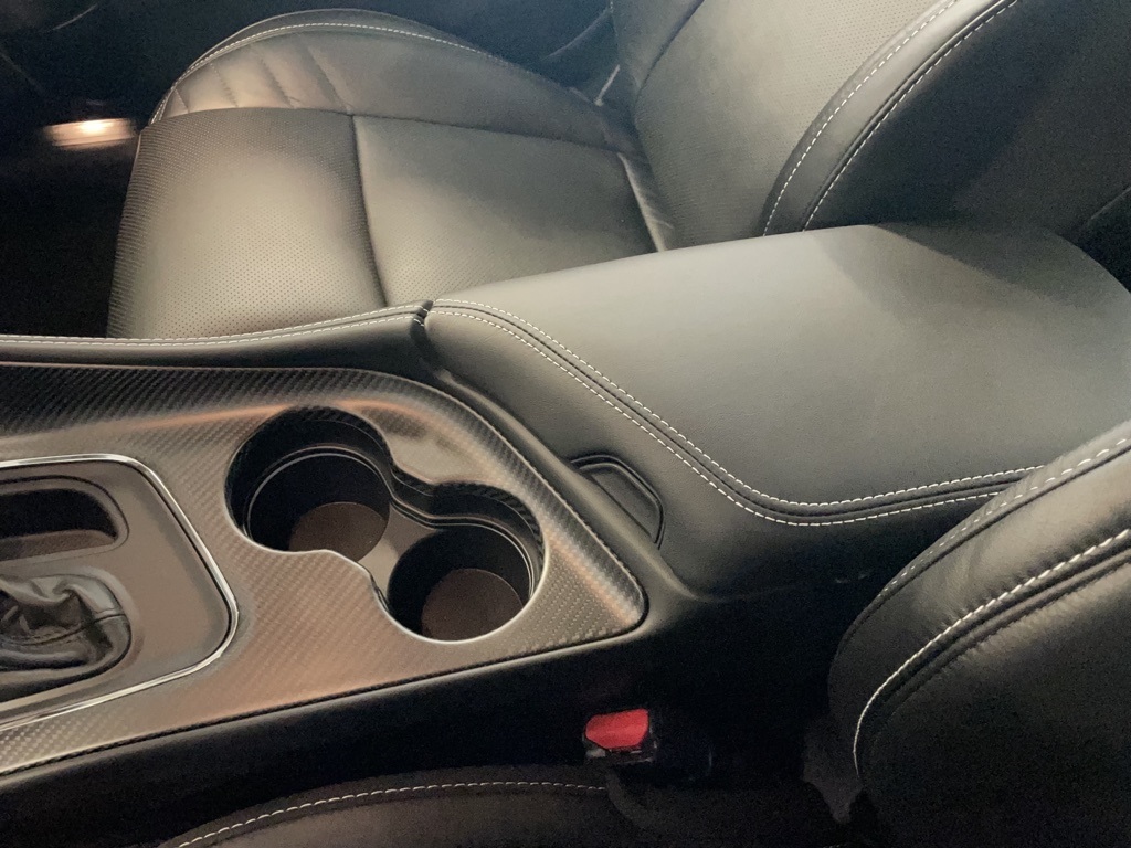 Vehicle image 27 of 29