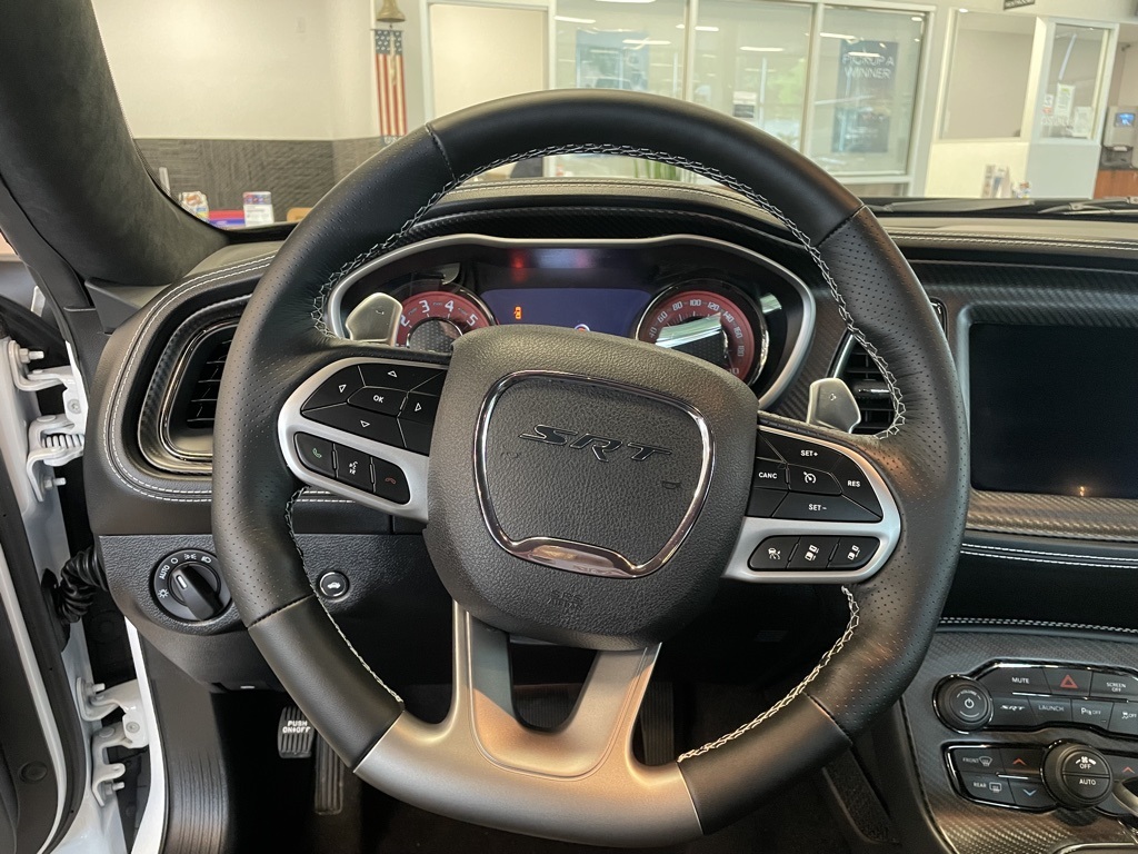 Vehicle image 16 of 29