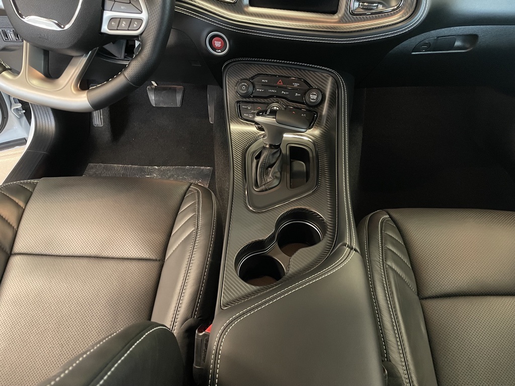Vehicle image 23 of 29