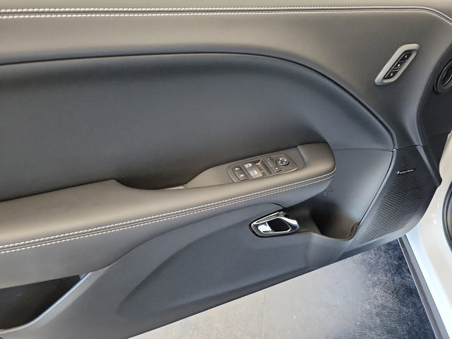 Vehicle image 7 of 20