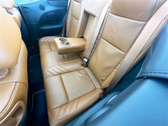 Vehicle image 16 of 19