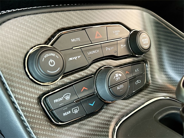Vehicle image 10 of 19