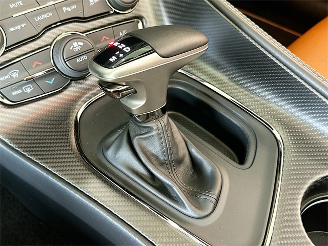 Vehicle image 11 of 19