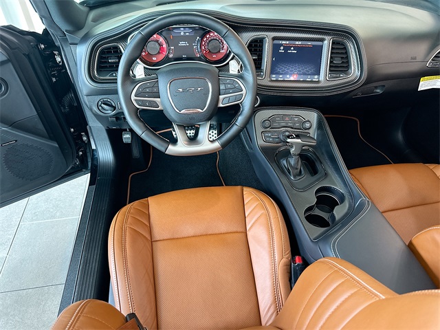 Vehicle image 15 of 19