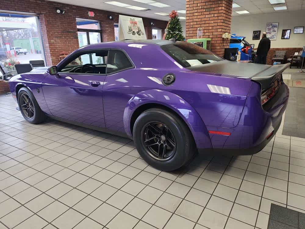 Vehicle image 3 of 16