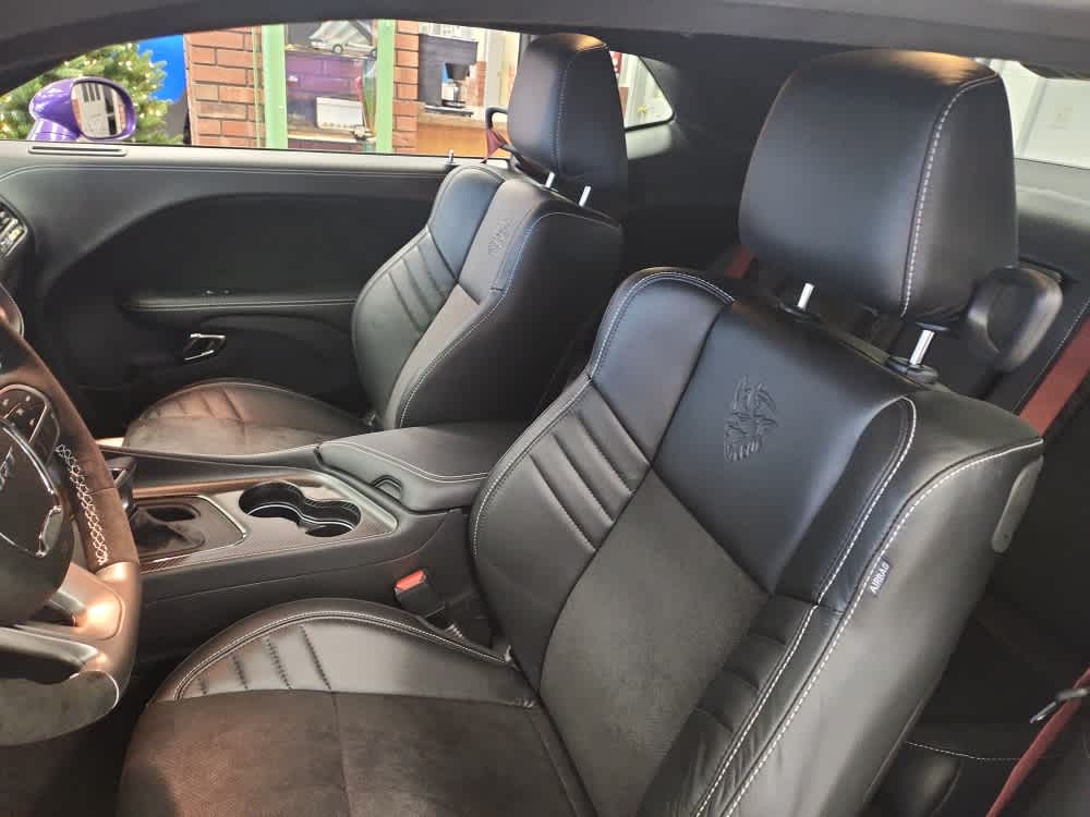 Vehicle image 13 of 16