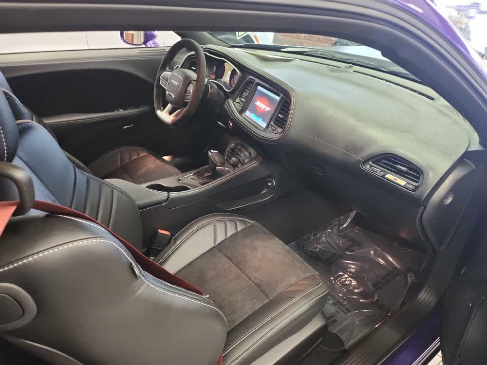 Vehicle image 9 of 16