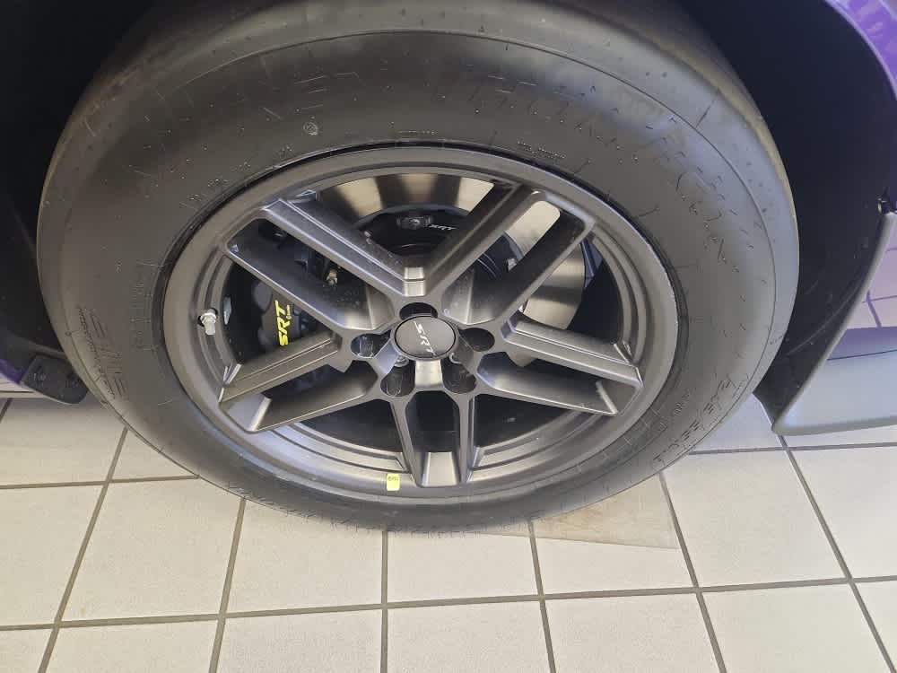 Vehicle image 7 of 16