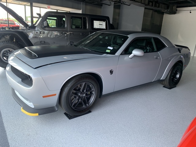 Vehicle image 2 of 33