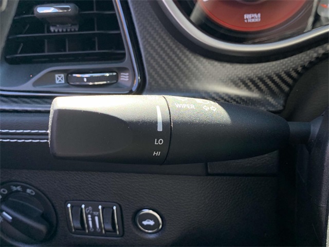 Vehicle image 22 of 33