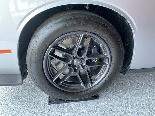 Vehicle image 9 of 33