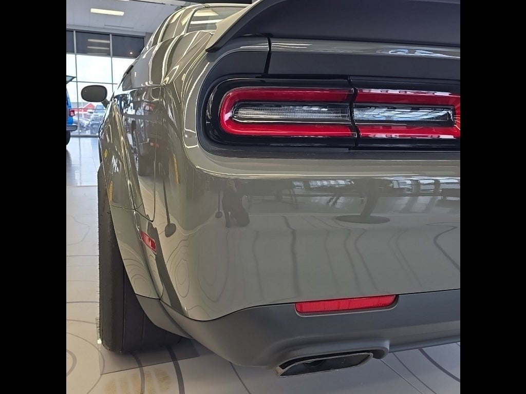 Vehicle image 11 of 35