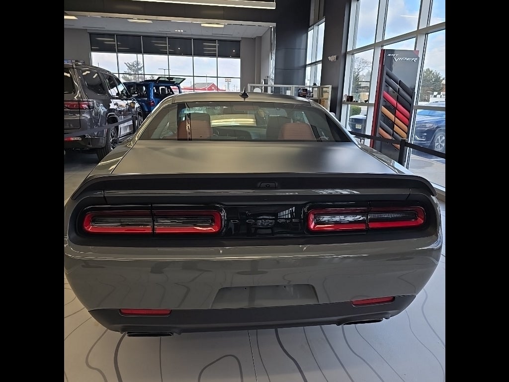 Vehicle image 13 of 35