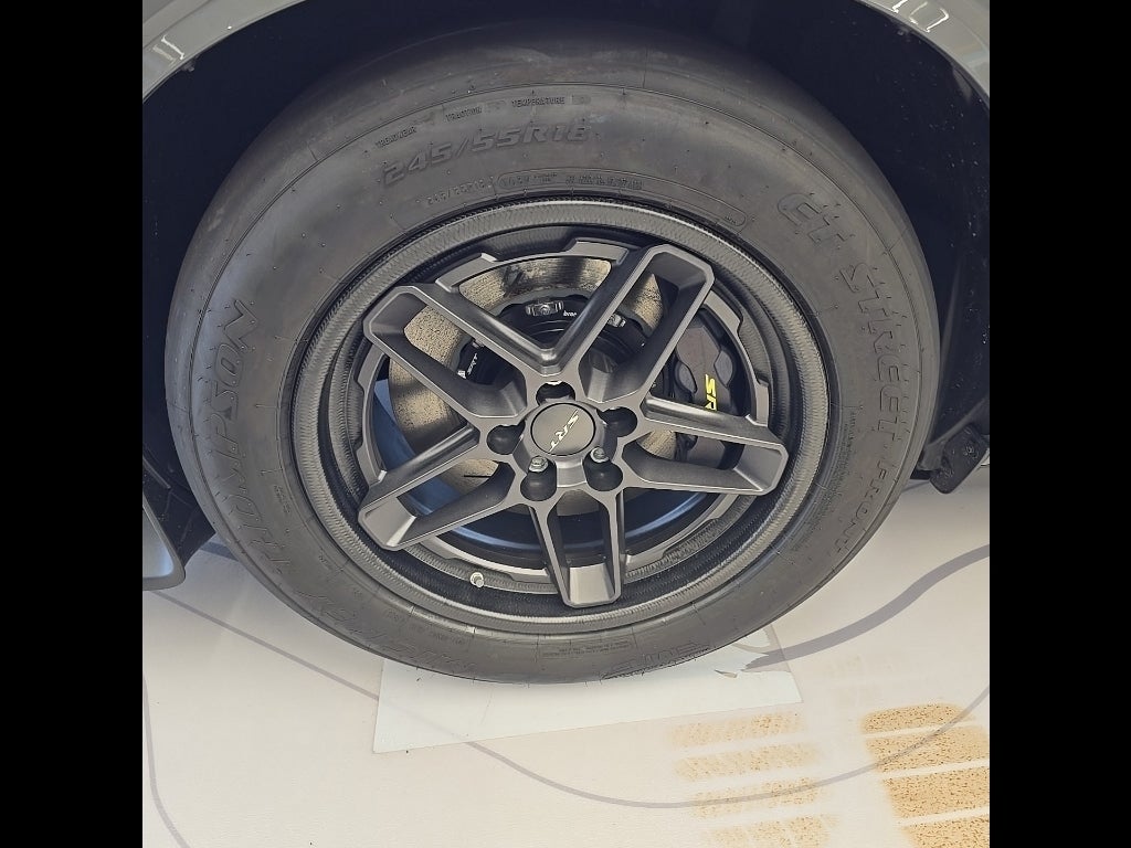 Vehicle image 6 of 35