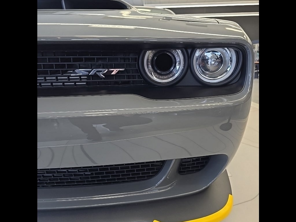 Vehicle image 23 of 35