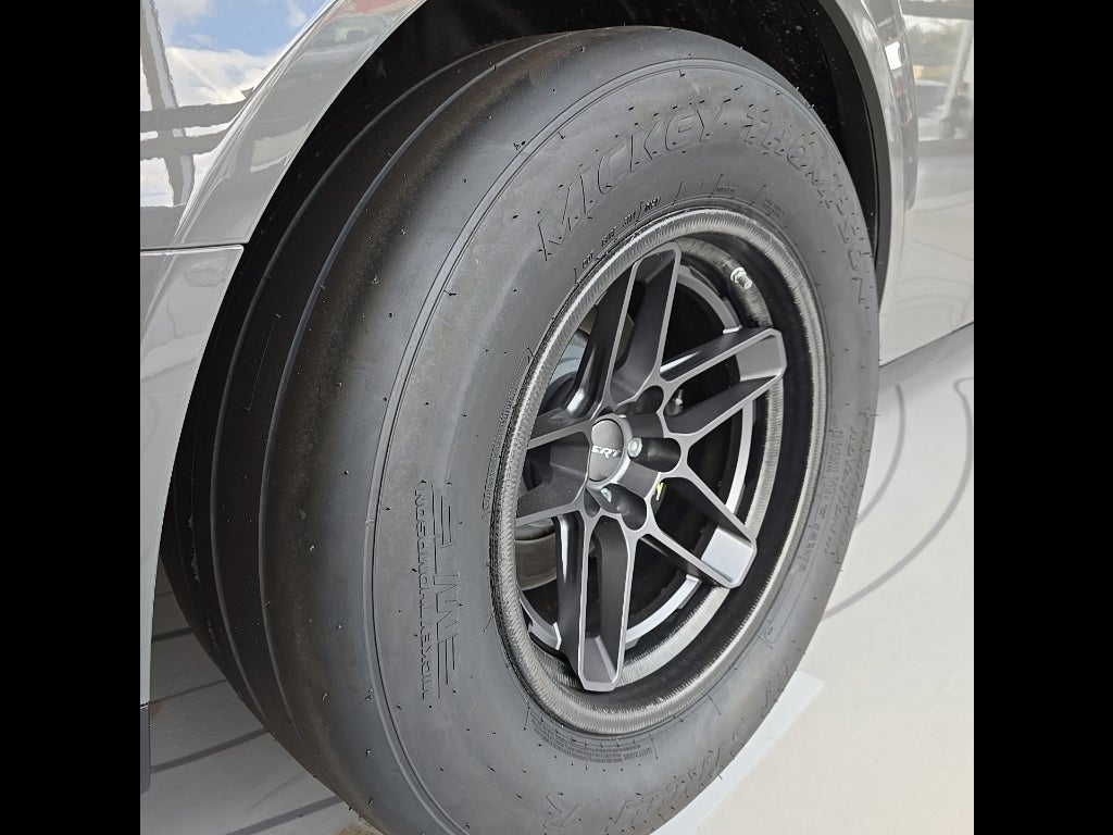 Vehicle image 17 of 35