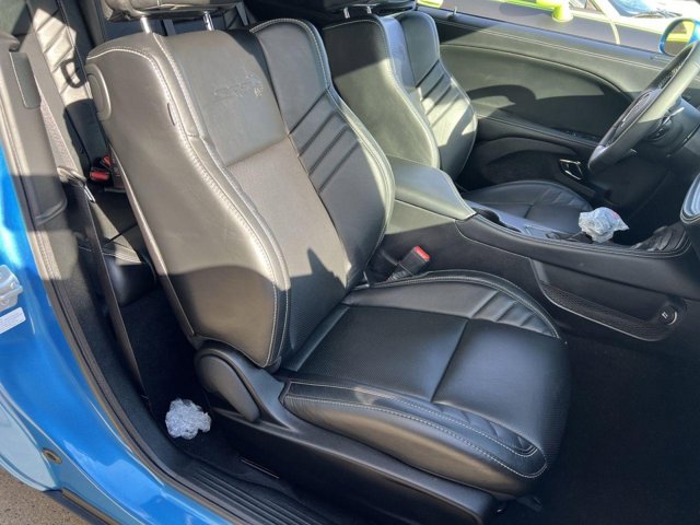 Vehicle image 18 of 22