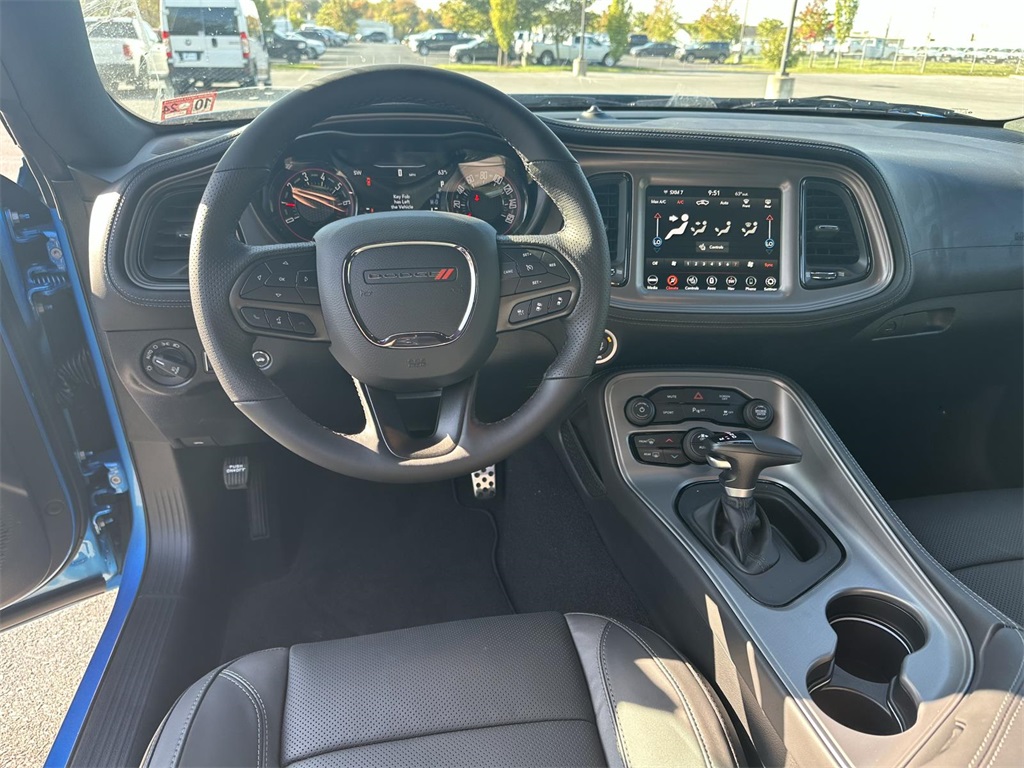Vehicle image 14 of 29