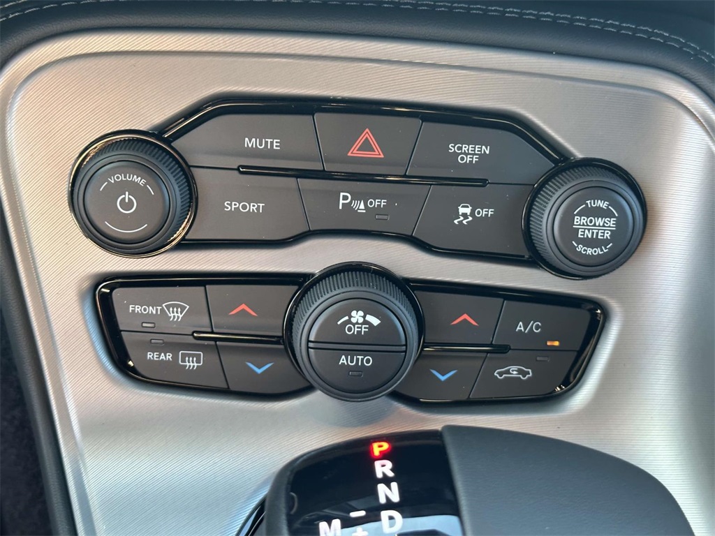 Vehicle image 20 of 29