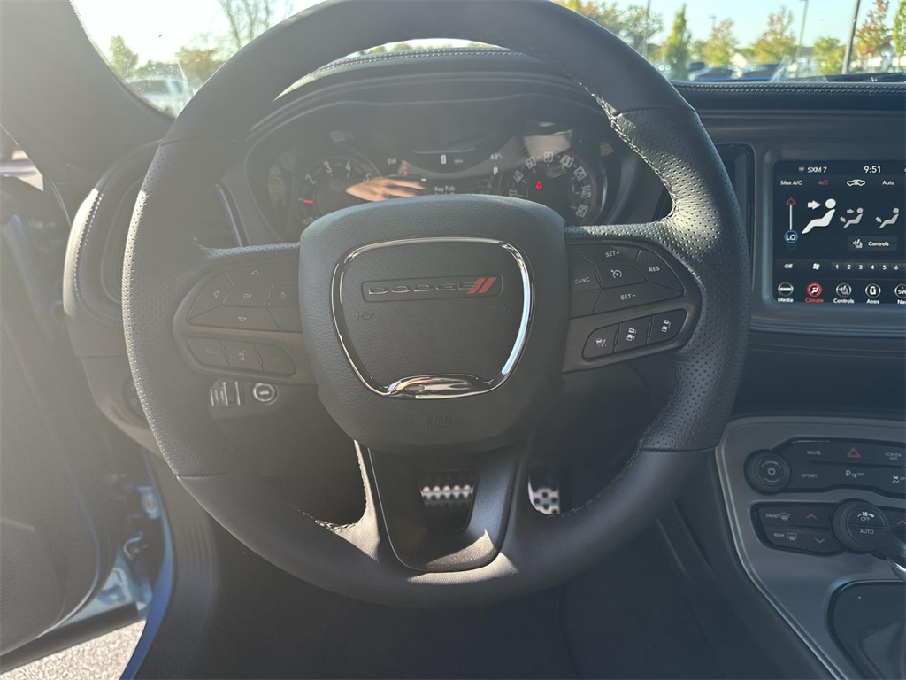 Vehicle image 15 of 29