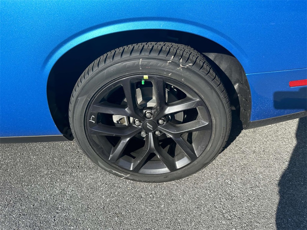 Vehicle image 7 of 29