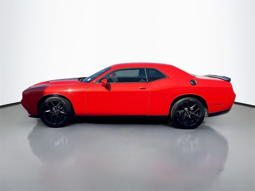 2023 Dodge Challenger SXT Image 8 of 19