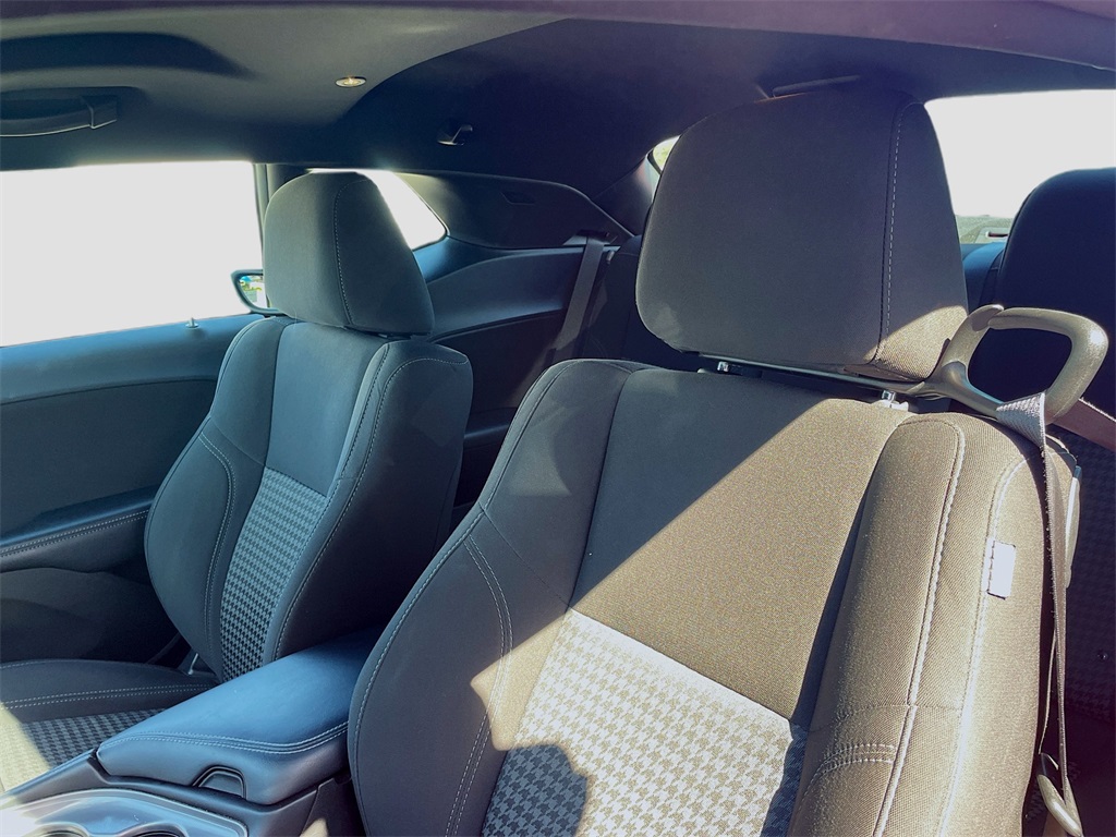 2023 Dodge Challenger SXT Image 10 of 19