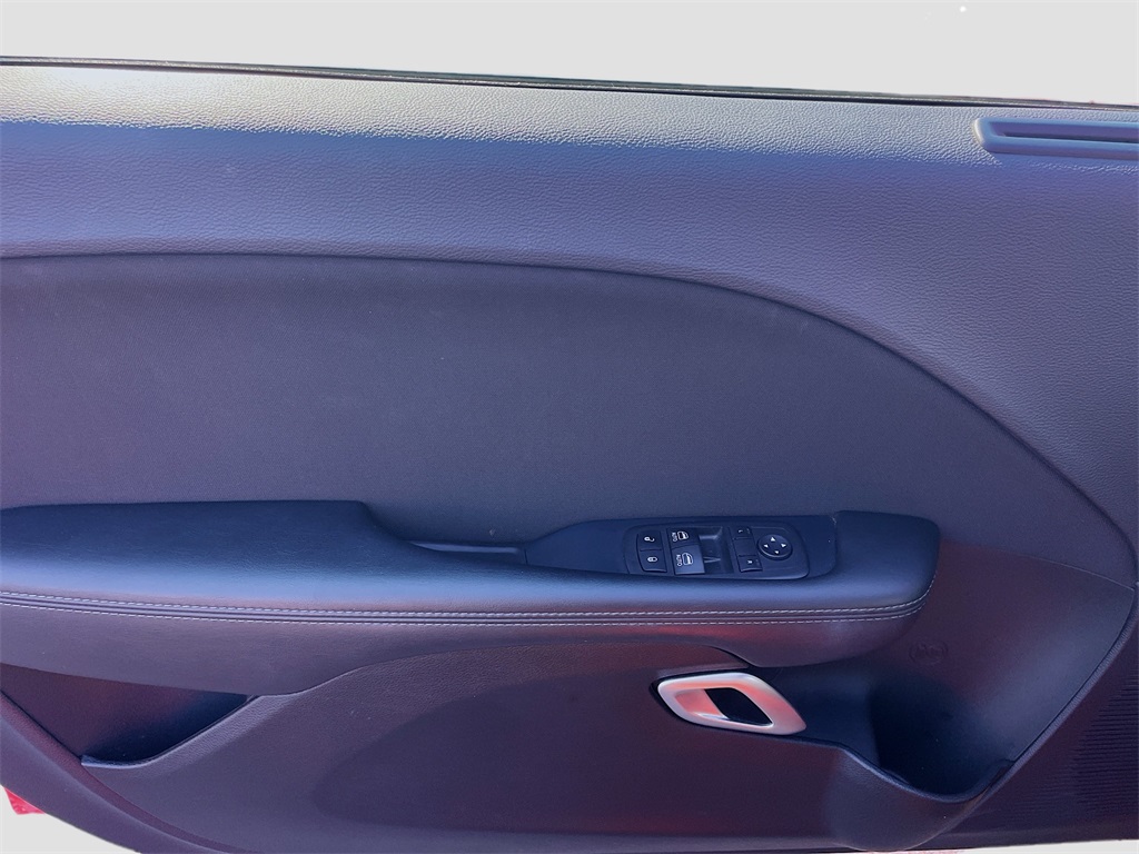 2023 Dodge Challenger SXT Image 15 of 19