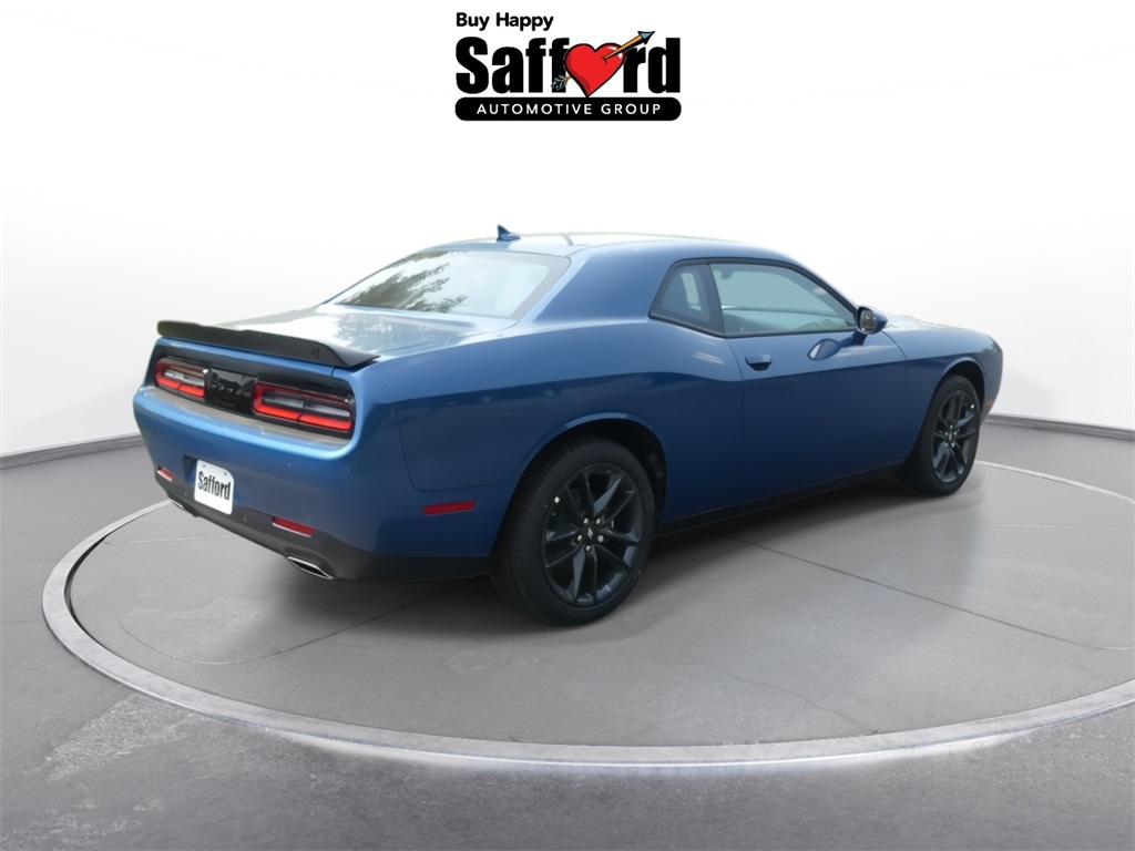 Vehicle image 4 of 17