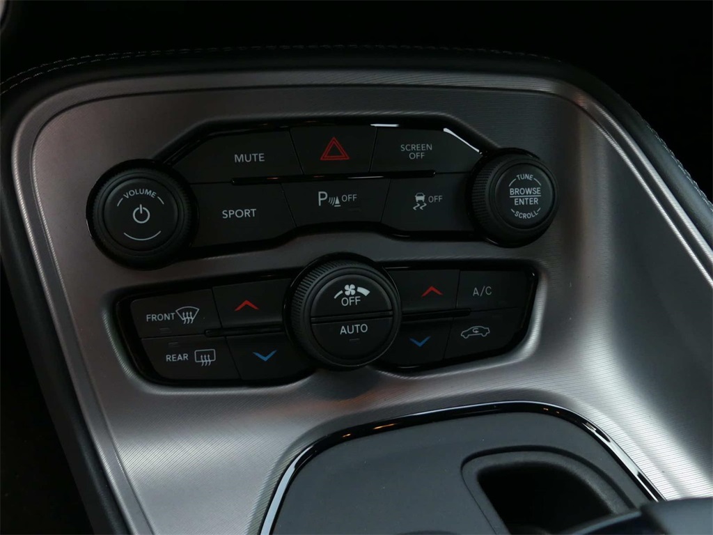 Vehicle image 17 of 17