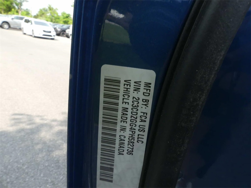 Vehicle image 15 of 17